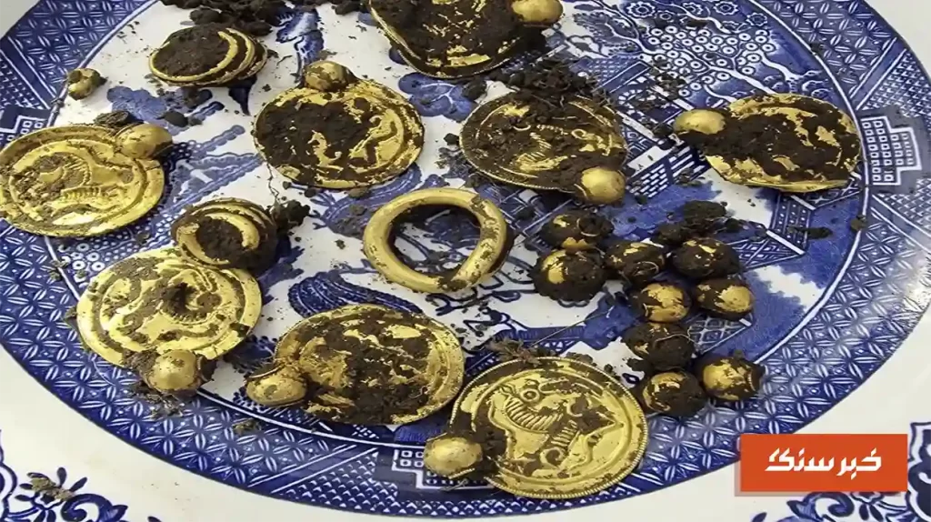 درخشش طلایی رنگ سکه